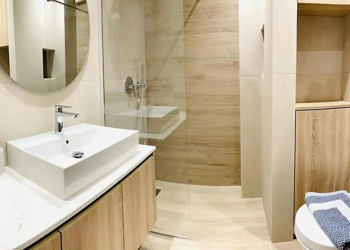 Modern Apartment, Few Meters From The Néa Koróni